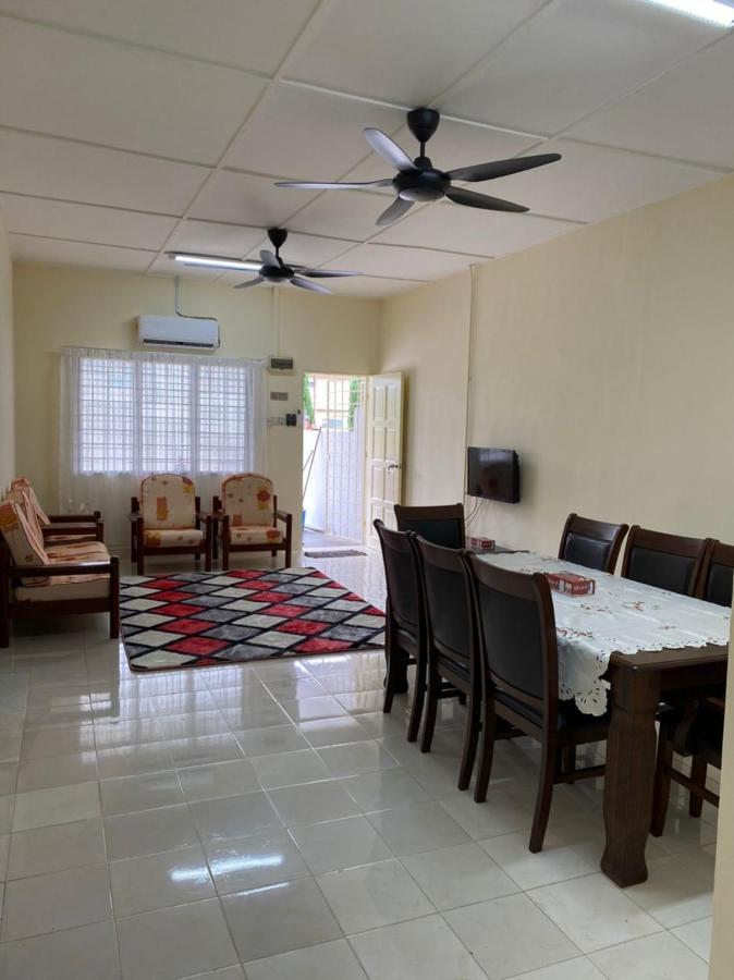 Homestay Sri Jasmine Kajang Exterior photo
